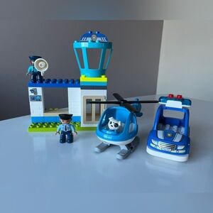 LEGO DUPLO 10959 Rescue Police Station & Helicopter